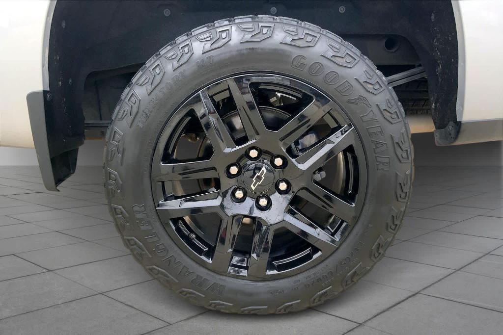 used 2022 Chevrolet Silverado 1500 Limited car, priced at $37,273