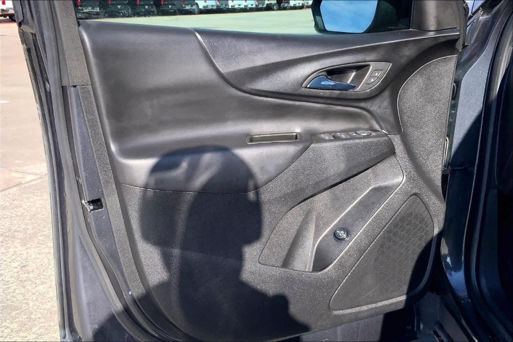 used 2022 Chevrolet Equinox car, priced at $19,555