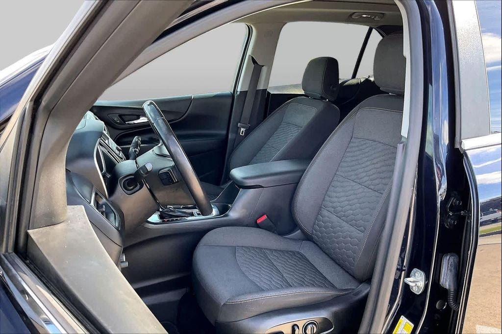 used 2021 Chevrolet Equinox car, priced at $13,136