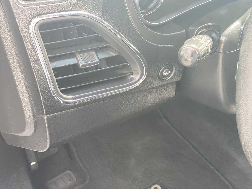 used 2014 Chrysler 200 car, priced at $5,800