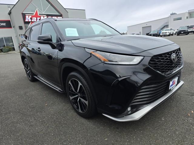 used 2022 Toyota Highlander car, priced at $36,955