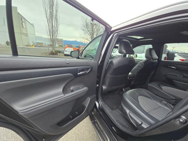 used 2022 Toyota Highlander car, priced at $36,955