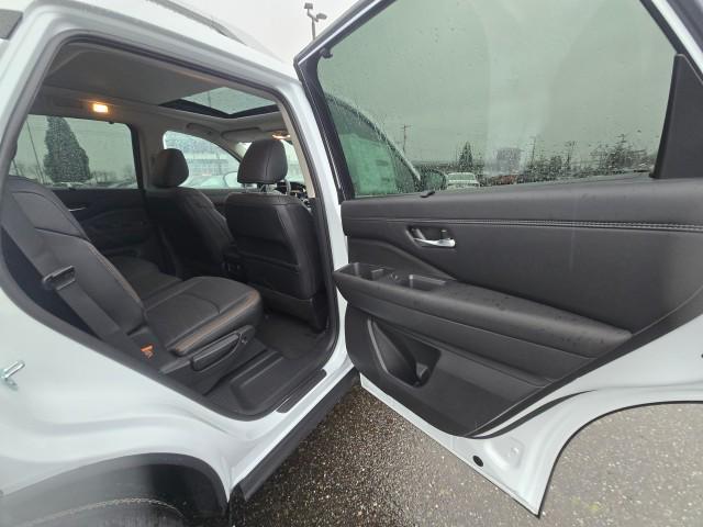 new 2025 Nissan Pathfinder car, priced at $48,670