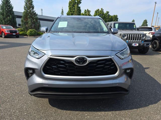used 2021 Toyota Highlander car, priced at $36,800