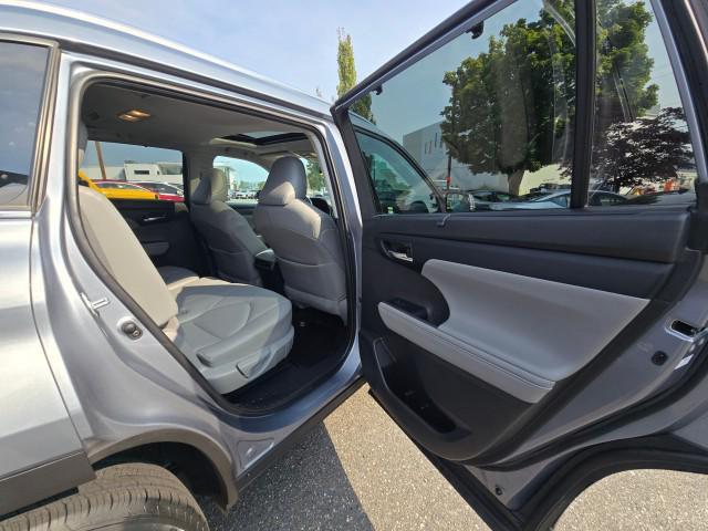 used 2021 Toyota Highlander car, priced at $36,800