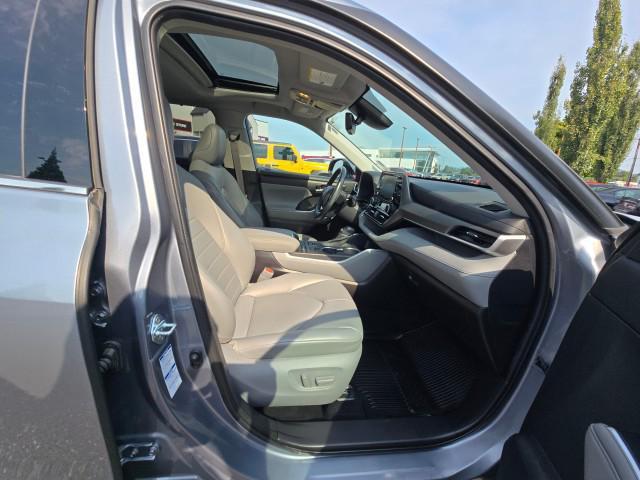 used 2021 Toyota Highlander car, priced at $36,800