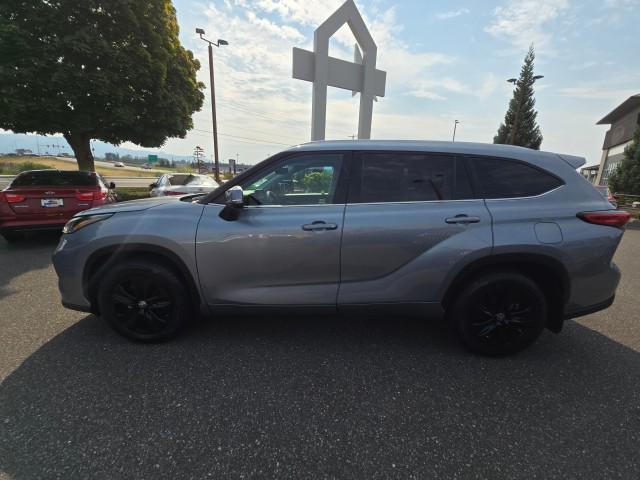 used 2021 Toyota Highlander car, priced at $36,800