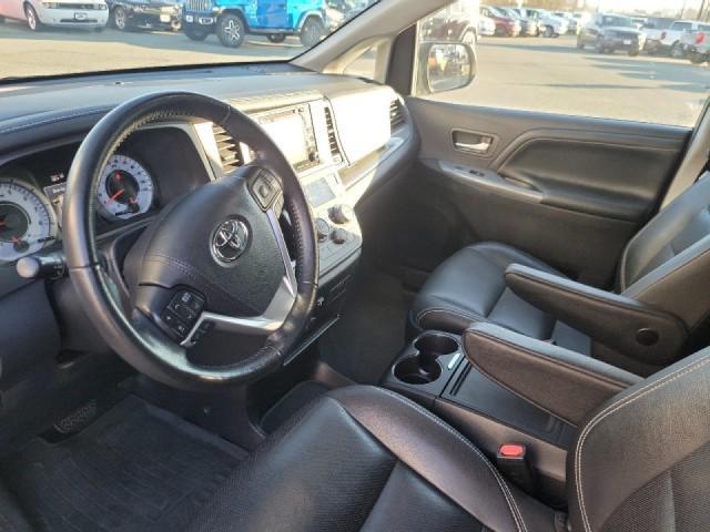 used 2020 Toyota Sienna car, priced at $35,885