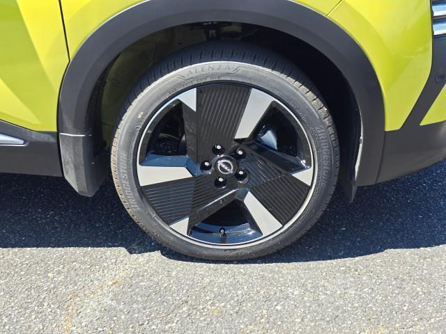 new 2025 Nissan Kicks car, priced at $29,700
