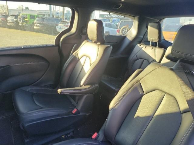 used 2024 Chrysler Pacifica Hybrid car, priced at $35,850