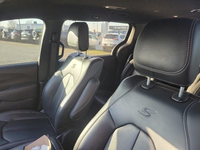 used 2024 Chrysler Pacifica Hybrid car, priced at $35,850