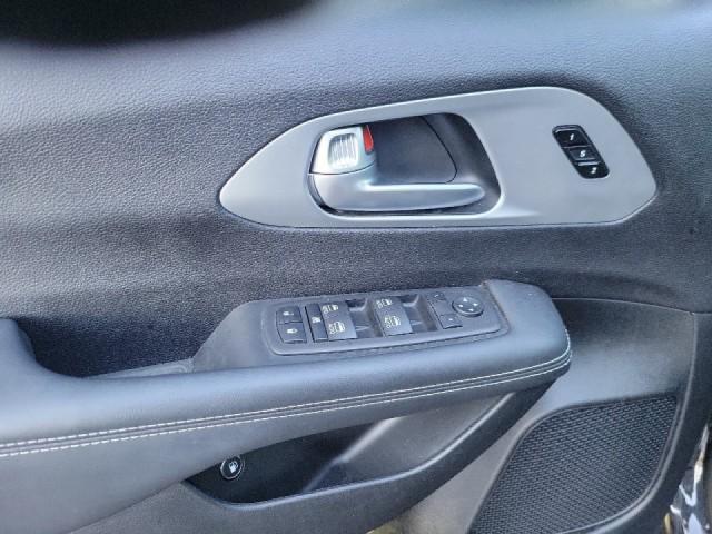 used 2024 Chrysler Pacifica Hybrid car, priced at $35,850