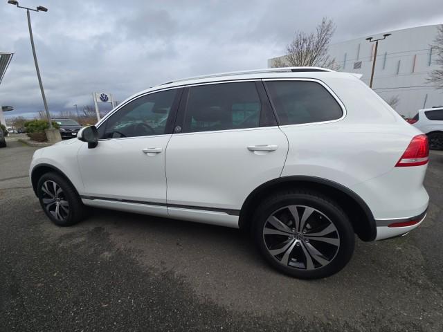 used 2017 Volkswagen Touareg car, priced at $15,550