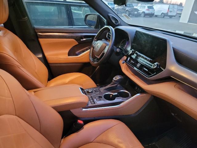 used 2022 Toyota Highlander car, priced at $39,880