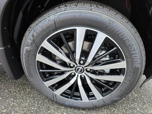 new 2025 Nissan Pathfinder car, priced at $49,700