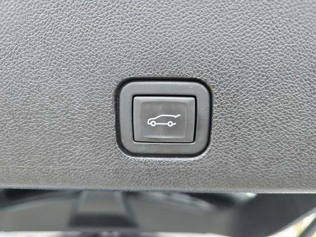 used 2024 Cadillac XT6 car, priced at $43,945