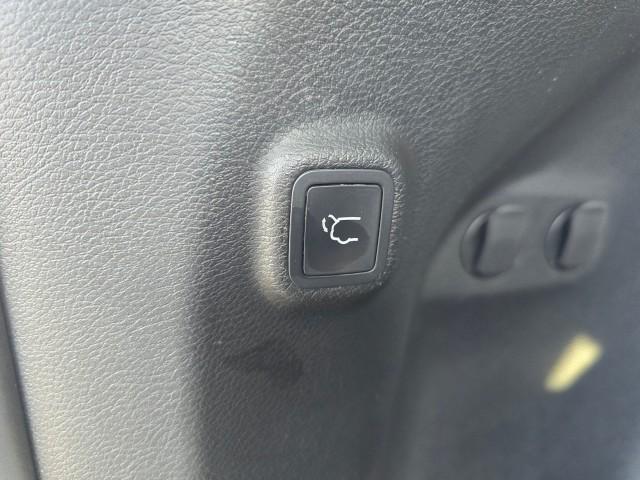 used 2022 Jeep Cherokee car, priced at $23,850