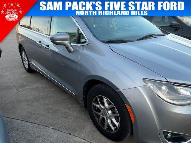 used 2020 Chrysler Pacifica car, priced at $11,000