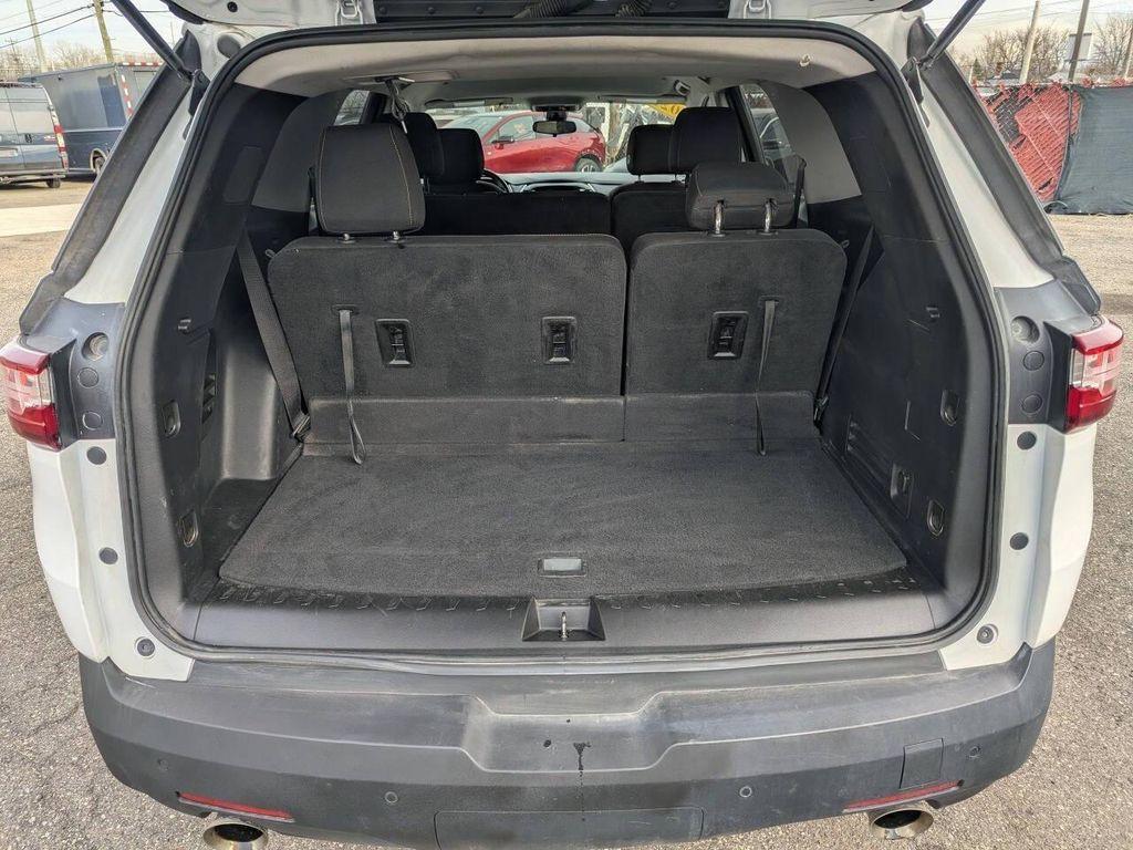 used 2021 Chevrolet Traverse car, priced at $15,995