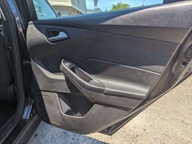 used 2015 Ford Focus car, priced at $4,995