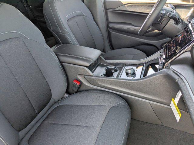 used 2025 Jeep Grand Cherokee car, priced at $33,995