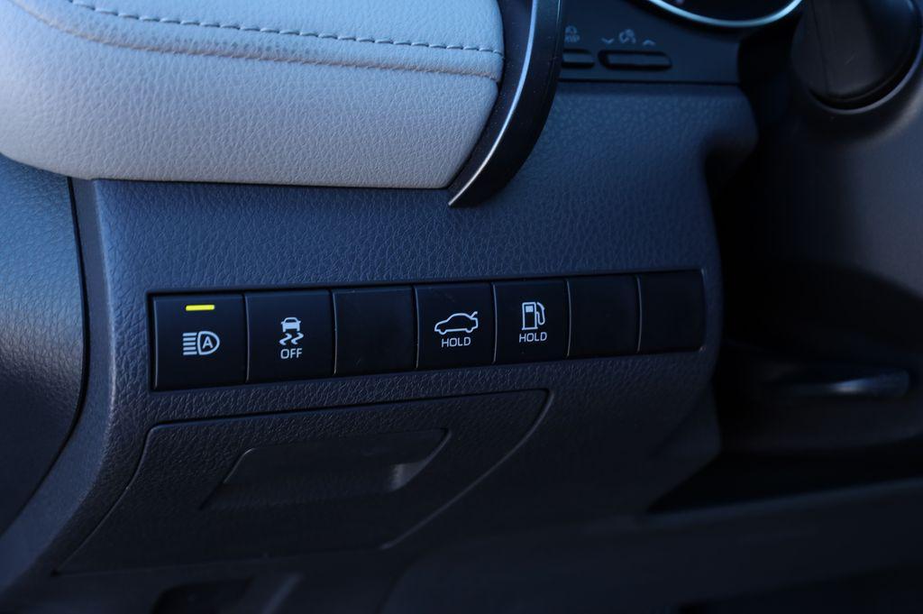 used 2020 Toyota Camry Hybrid car, priced at $20,668