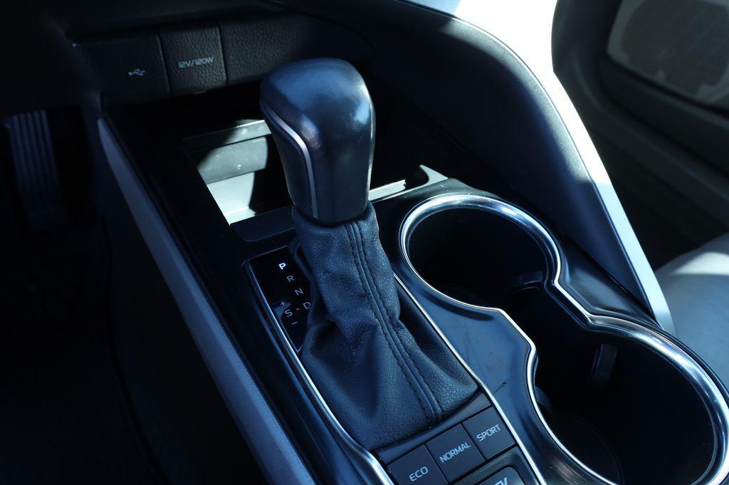 used 2020 Toyota Camry Hybrid car, priced at $20,668