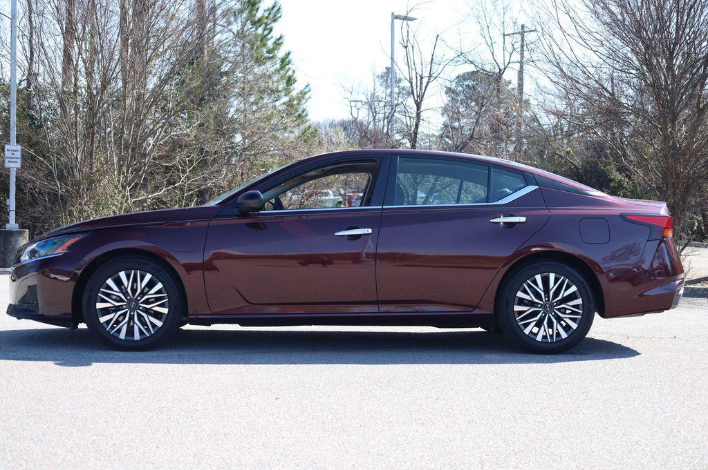 used 2024 Nissan Altima car, priced at $20,286
