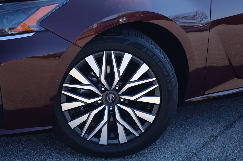 used 2024 Nissan Altima car, priced at $20,286