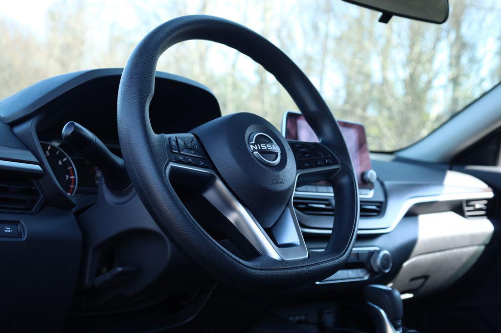 used 2024 Nissan Altima car, priced at $20,286