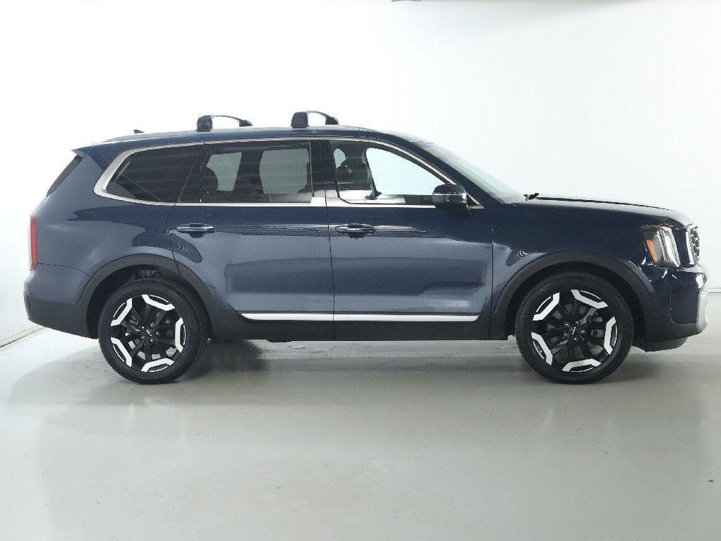 used 2024 Kia Telluride car, priced at $31,266