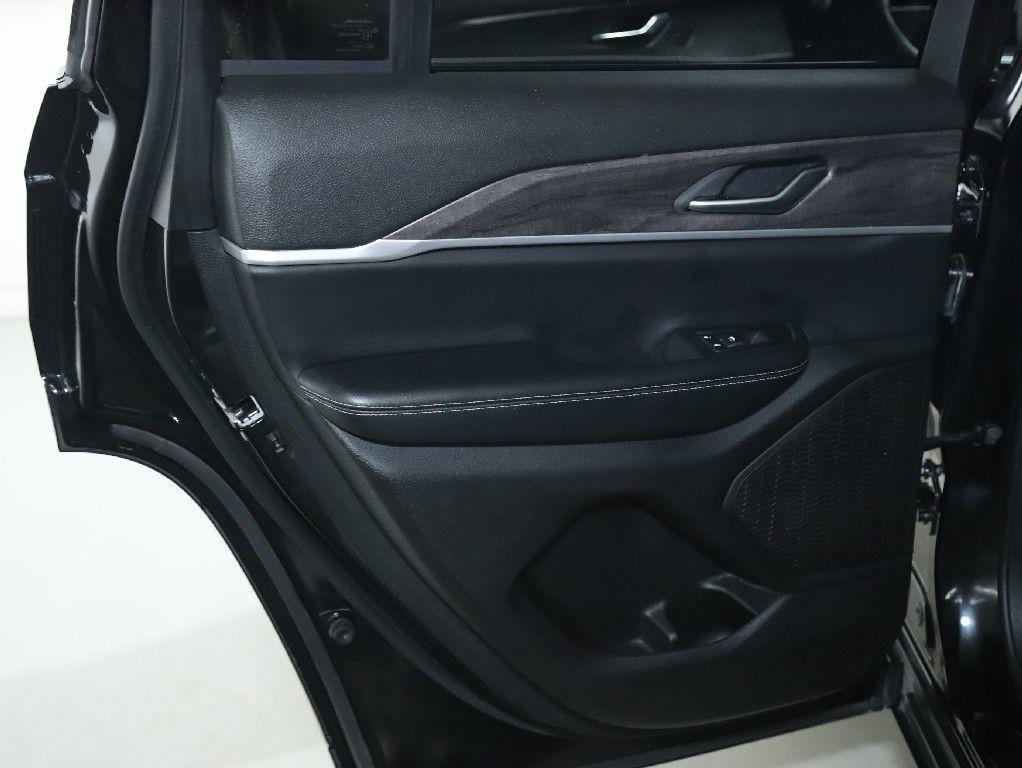 used 2024 Jeep Grand Cherokee car, priced at $30,240