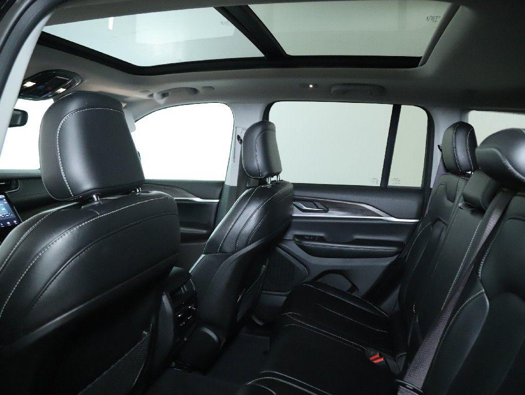 used 2024 Jeep Grand Cherokee car, priced at $30,240