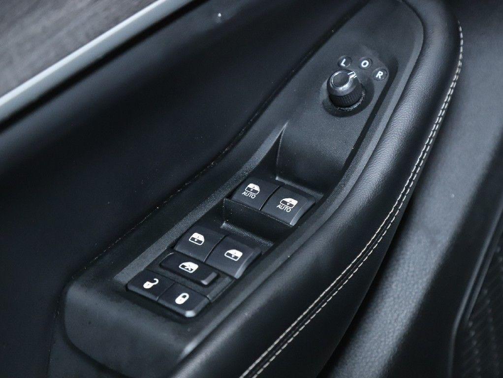 used 2024 Jeep Grand Cherokee car, priced at $30,240