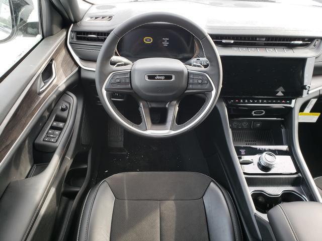 new 2026 Jeep Grand Cherokee car, priced at $47,930