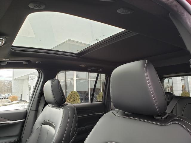 new 2025 Jeep Grand Cherokee car, priced at $40,120