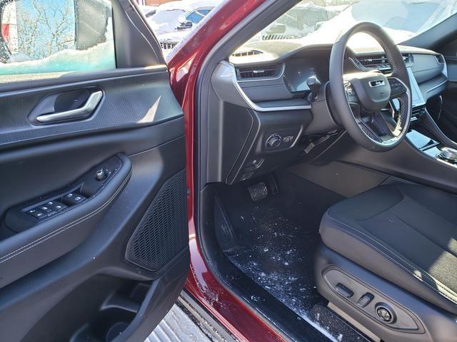 new 2025 Jeep Grand Cherokee L car, priced at $34,112