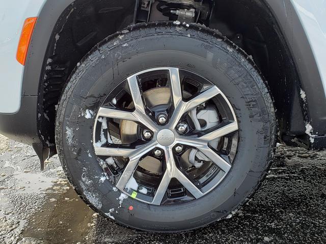 new 2025 Jeep Grand Cherokee car, priced at $41,344