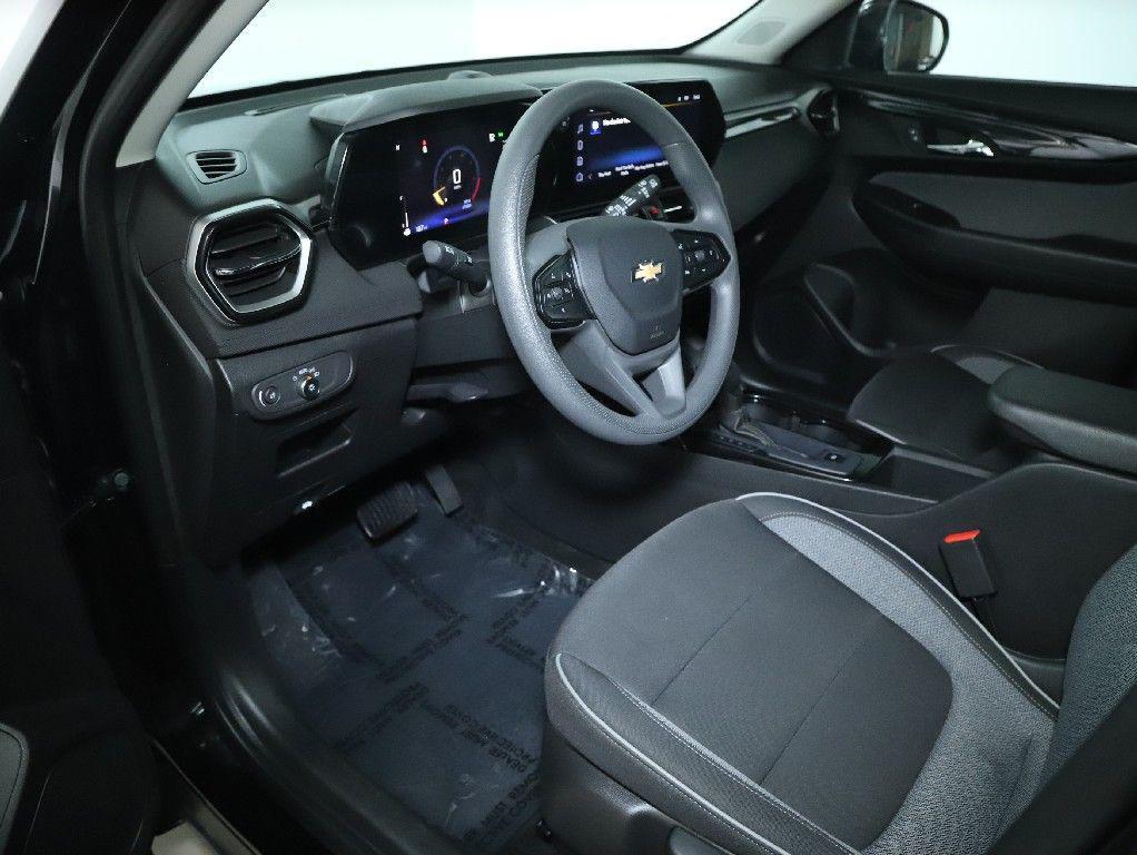 used 2025 Chevrolet TrailBlazer car, priced at $20,994