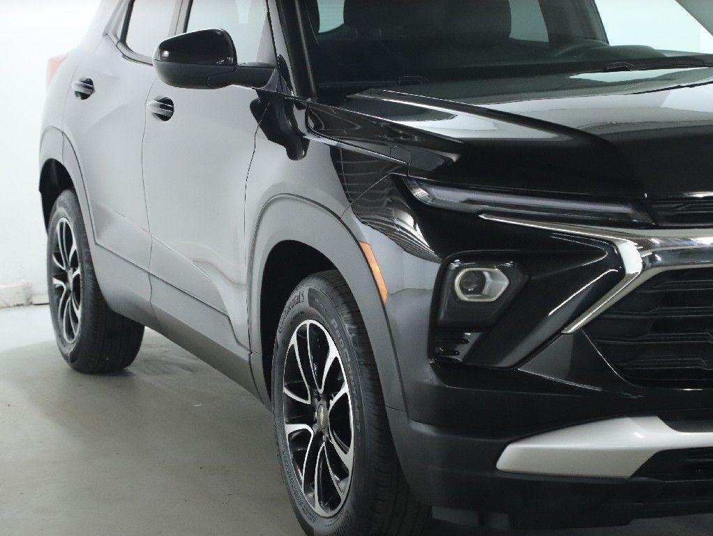 used 2025 Chevrolet TrailBlazer car, priced at $20,994