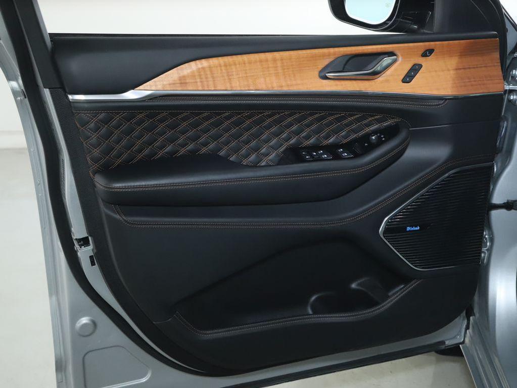 used 2024 Jeep Grand Cherokee L car, priced at $48,952