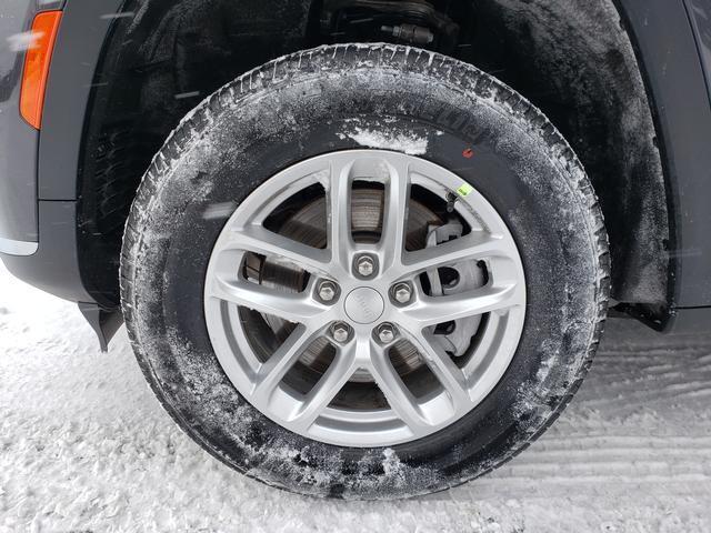 new 2025 Jeep Grand Cherokee L car, priced at $36,024