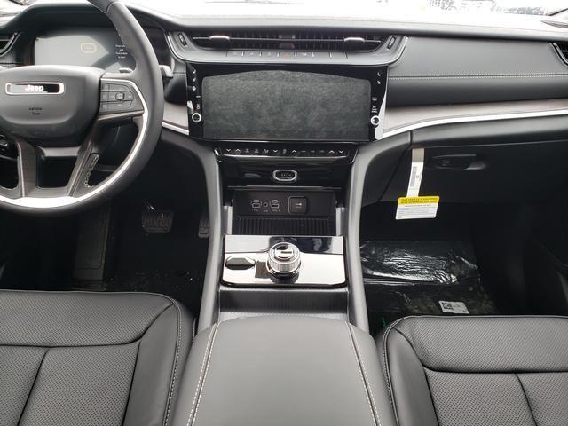 new 2026 Jeep Grand Cherokee car, priced at $52,244