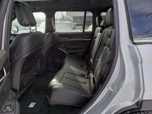 new 2026 Jeep Grand Cherokee car, priced at $50,580