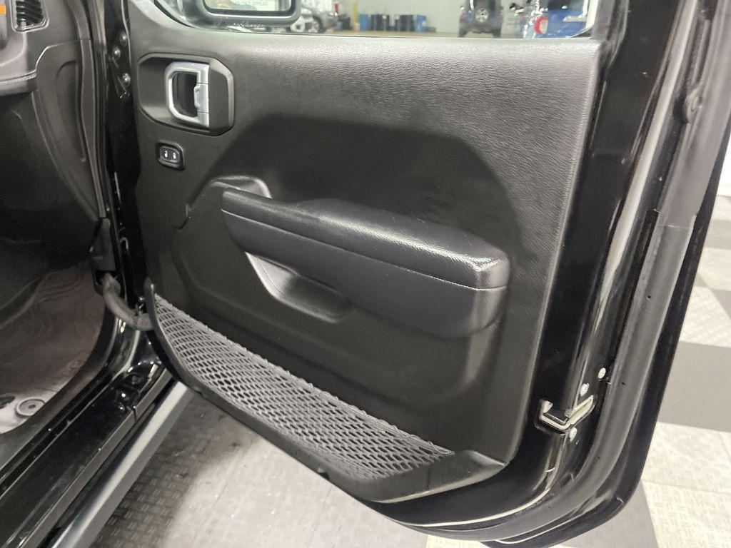 used 2024 Jeep Gladiator car, priced at $47,162