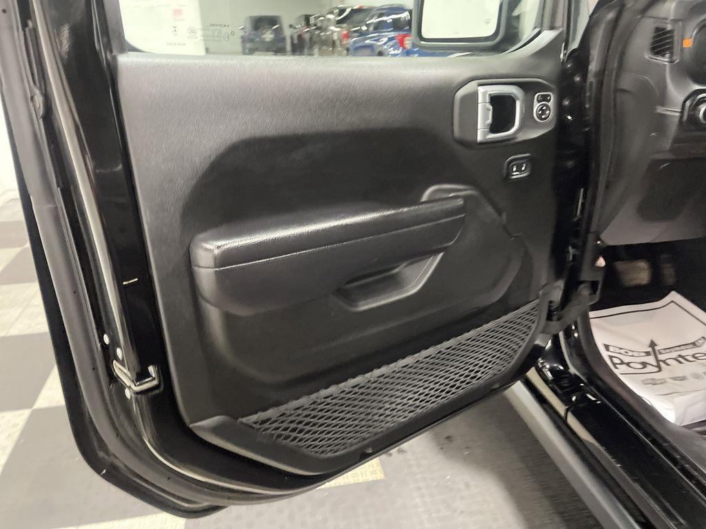used 2024 Jeep Gladiator car, priced at $47,162