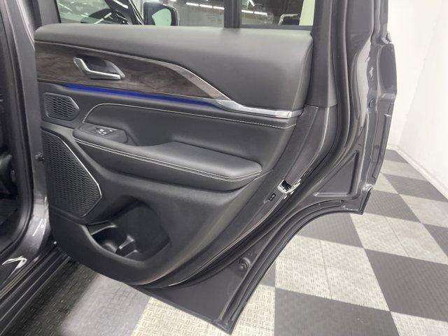 new 2025 Jeep Grand Cherokee car, priced at $53,713