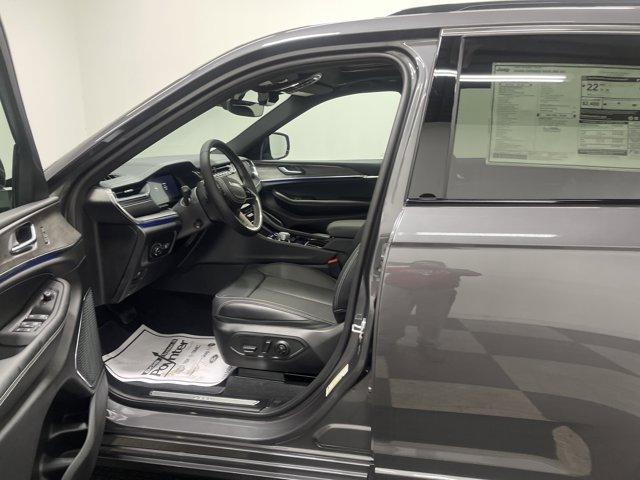 new 2025 Jeep Grand Cherokee car, priced at $53,713