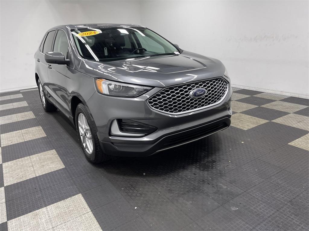 used 2024 Ford Edge car, priced at $22,842
