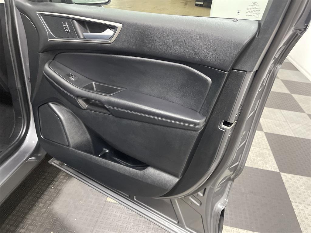 used 2024 Ford Edge car, priced at $22,842